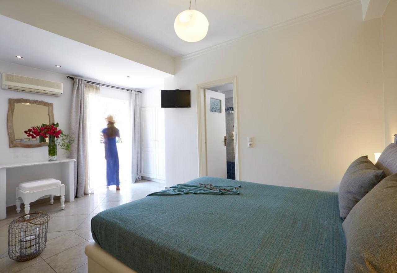 Hermes Hotel Kamari  Ngoại thất bức ảnh