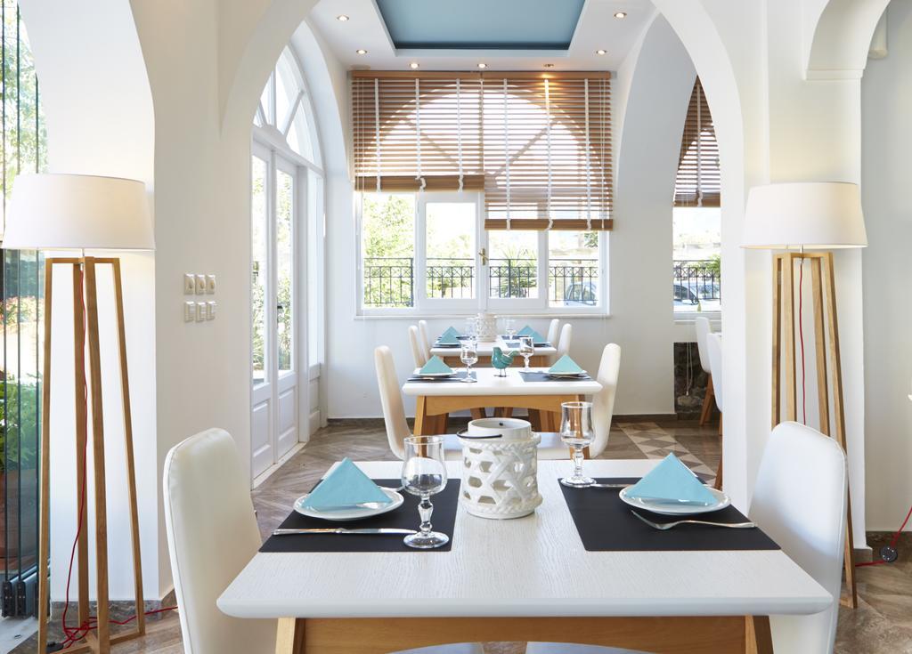 Hermes Hotel Kamari  Ngoại thất bức ảnh